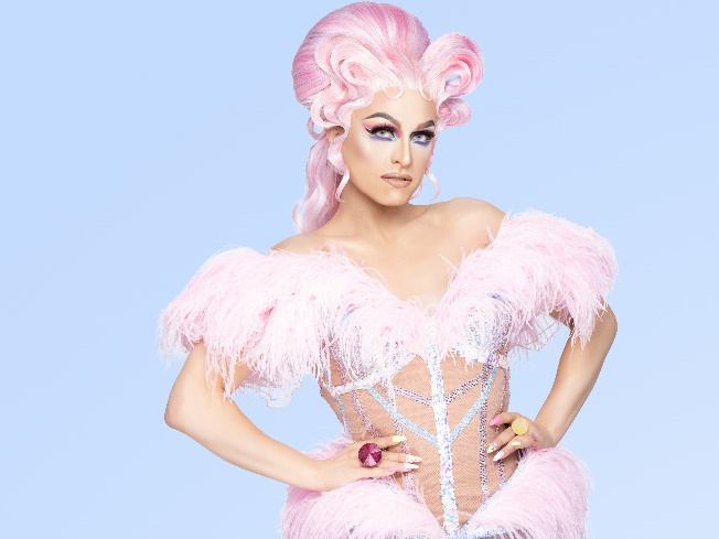 Z:\Communications\46. Crave\2. Programming\Canada's Drag Race\Season 2\Photography\1. Gallery\Adriana\Adriana_4314_HR_retouch.jpg