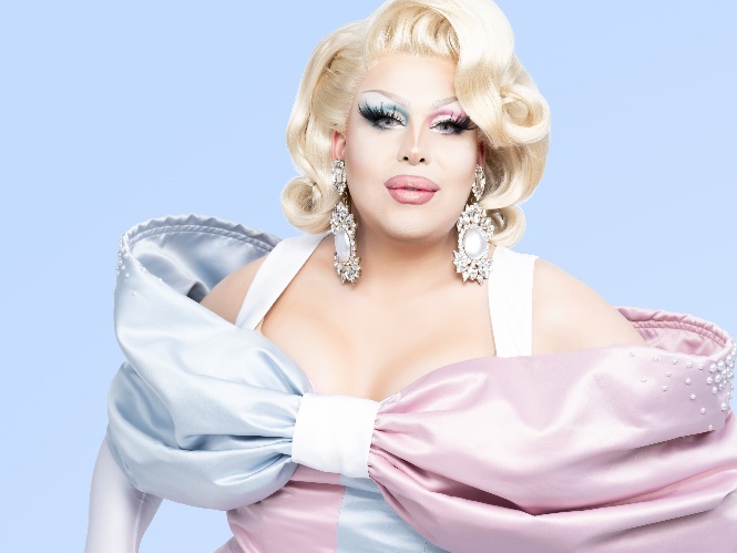 Z:\Communications\46. Crave\2. Programming\Canada's Drag Race\Season 2\Photography\1. Gallery\Eve\AA_CDR2_Promo_Eve_2630_W.jpg